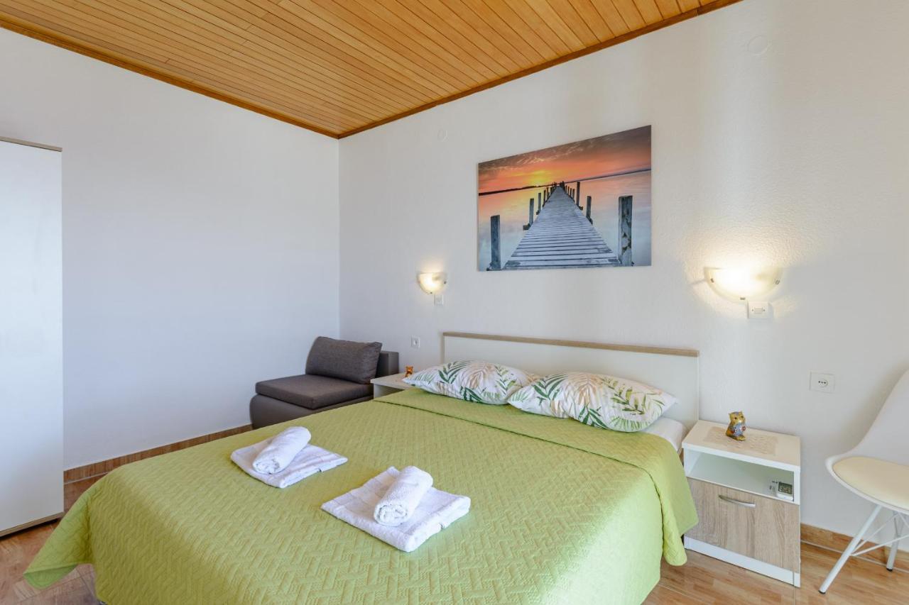 Rooms Sani Brela Buitenkant foto